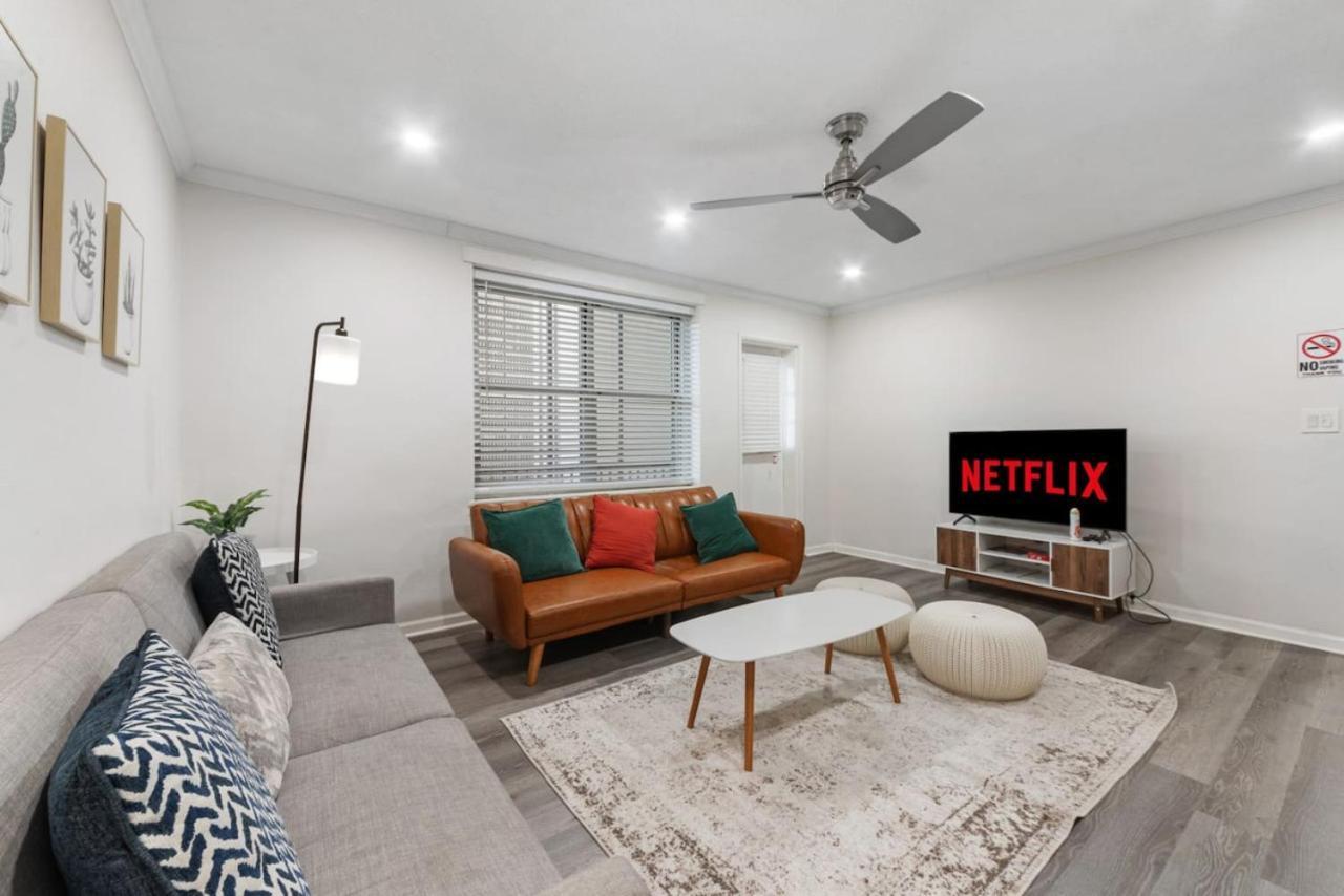 2 Bedroom Prime Location And Views, Private Porch Ferienhaus Atlanta