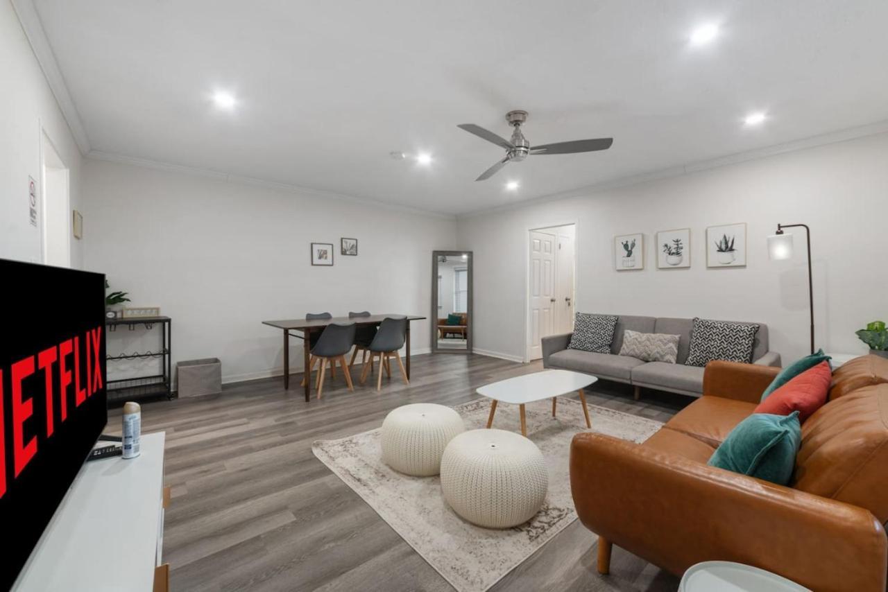 2 Bedroom Prime Location And Views, Private Porch Ferienhaus Atlanta